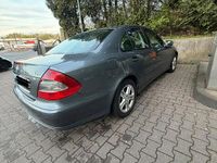 Second-hand Mercedes E320 2007 Berlinǎ