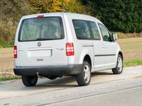 Gebraucht VW Caddy Maxi 140 PS (102 kW) 2015 Silber Van / Kleinbus