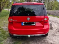 Usata Skoda Yeti Ambiente 150 CV (110 kW) 2016 Rosso SUV