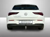 Gebraucht Mercedes CLA200 Shooting Brake 150 PS (110 kW) 2023 Weiß Kombi