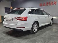 Używany Skoda Superb 200 KM (147 kW) 2022 Biały Sedan/Limuzyna