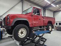 Gebraucht Land Rover Defender 122 PS (89 kW) 2013 Rot Pickup