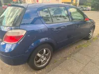 Gebraucht Opel Astra 105 PS (77 kW) 2006 Blau Limousine