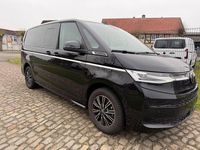 Second-hand VW Multivan Style 150 CP (110 kW) 2025 Negru Monovolum
