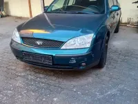 Gebraucht Ford Mondeo 110 PS (80 kW) 2001 Grün Limousine