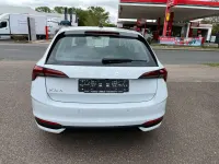 Gebraucht Skoda Scala Selection 116 PS (85 kW) 2024 2y2y moonweiss metallic Kleinwagen