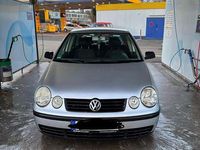 Gebraucht VW Polo Basis 75 PS (55 kW) 2005 Silber Kleinwagen