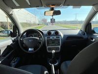 Gebraucht Ford Fiesta Style 90 PS (66 kW) 2008 Grün Kleinwagen