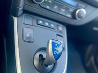 Gebraucht Toyota Auris Hybrid Life 136 PS (100 kW) 2015 Grau Limousine