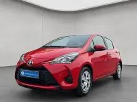 Gebraucht Toyota Yaris Comfort 111 PS (81 kW) 2020 Rot Limousine