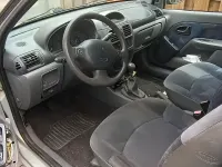 Gebraucht Renault Clio 75 PS (55 kW) 2000 Silber Kleinwagen