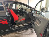 Gebraucht Ford Fiesta 140 PS (102 kW) 2014 Schwarz Kleinwagen