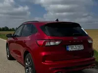 Usado Ford Kuga ST-Line X 225 HP (165 kW) 2022 Vermelho SUV