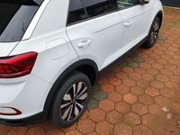Gebraucht VW T-Roc Move 110 PS (80 kW) 2023 Weiß SUV