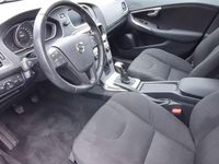 Gebraucht Volvo V40 Kinetic 152 PS (111 kW) 2017 Blau Limousine