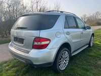 Gebraucht Mercedes ML280 190 PS (139 kW) 2006 Silber SUV