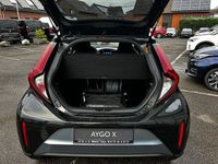 Gebraucht Toyota Aygo X Team 72 PS (52 kW) 2024 Grau SUV
