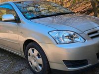 Używany Toyota Corolla 97 KM (71 kW) 2005 Szary Coupe