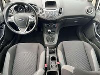 Gebraucht Ford Fiesta 60 PS (44 kW) 2016 Weiß Kleinwagen