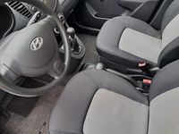 Gebraucht Hyundai i10 67 PS (49 kW) 2008 Weiß Kleinwagen