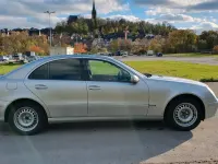 Używany Mercedes E240 177 KM (130 kW) 2003 Srebrny Sedan/Limuzyna