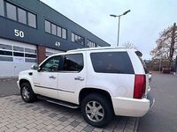 Second-hand Cadillac Escalade 409 CP (300 kW) 2006 Alb SUV