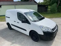 Gebraucht Peugeot Partner 99 PS (72 kW) 2017 Weiß Van / Kleinbus