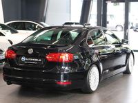 Używany VW Jetta Highline 105 KM (77 kW) 2011 Czarny Sedan/Limuzyna