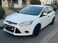 Gebraucht Ford Focus 75 PS (55 kW) 2014 Weiß Limousine