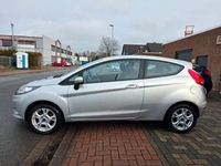 Gebraucht Ford Fiesta 60 PS (44 kW) 2009 Silber Kleinwagen