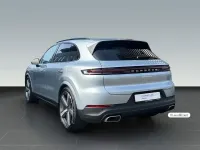 Gebraucht Porsche Cayenne E-Hybrid 470 PS (345 kW) 2024 Silber SUV