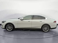 Gebraucht BMW 540 Sport Line 286 PS (210 kW) 2024 Alpinweiss iii Limousine