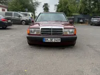 Gebraucht Mercedes 190 132 PS (97 kW) 1990 Rot Limousine