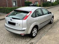 Usata Ford Focus 100 CV (73 kW) 2007 Grigio Berlina