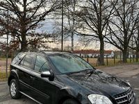 Gebraucht Mercedes ML320 224 PS (164 kW) 2008 Schwarz SUV