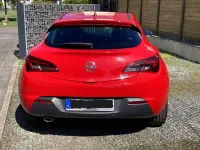 Gebraucht Opel Astra GTC Innovation 140 PS (102 kW) 2012 Rot Limousine