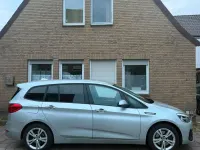 Gebraucht BMW 218 150 PS (110 kW) 2018 Silber Van / Kleinbus