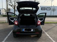Gebraucht Smart ForFour 71 PS (52 kW) 2016 Schwarz Kleinwagen