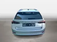 Gebraucht Skoda Octavia Ambition 116 PS (85 kW) 2023 Brilliantsilber metallic Kombi