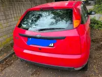 Gebraucht Ford Focus 115 PS (84 kW) 2000 Rot Kleinwagen