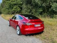 Second-hand Tesla Model 3 258 kW (351 CP) 2020 Roșu Berlinǎ