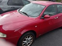 Gebraucht Alfa Romeo 147 105 PS (77 kW) 2004 Rot Kleinwagen