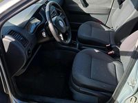 Gebraucht VW Polo 64 PS (47 kW) 2002 Silber Kleinwagen