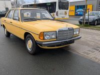Gebraucht Mercedes 200 54 PS (39 kW) 1978 Gelb Limousine