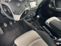Gebraucht Alfa Romeo MiTo 78 PS (57 kW) 2015 Beige Kleinwagen