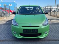 Gebraucht Mitsubishi Space Star 71 PS (52 kW) 2013 Grün Van / Kleinbus