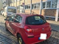 Gebraucht Renault Clio II 75 PS (55 kW) 2008 Rot Kleinwagen