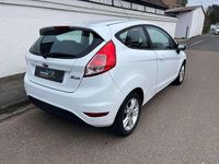 Gebraucht Ford Fiesta 60 PS (44 kW) 2016 Weiß Kleinwagen