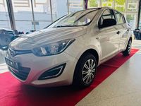 Gebraucht Hyundai i20 Edition 86 PS (63 kW) 2013 Silber Kleinwagen