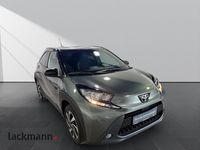 Gebraucht Toyota Aygo X Basis 72 PS (52 kW) 2023 Cardamon green metallic/ night sky black SUV